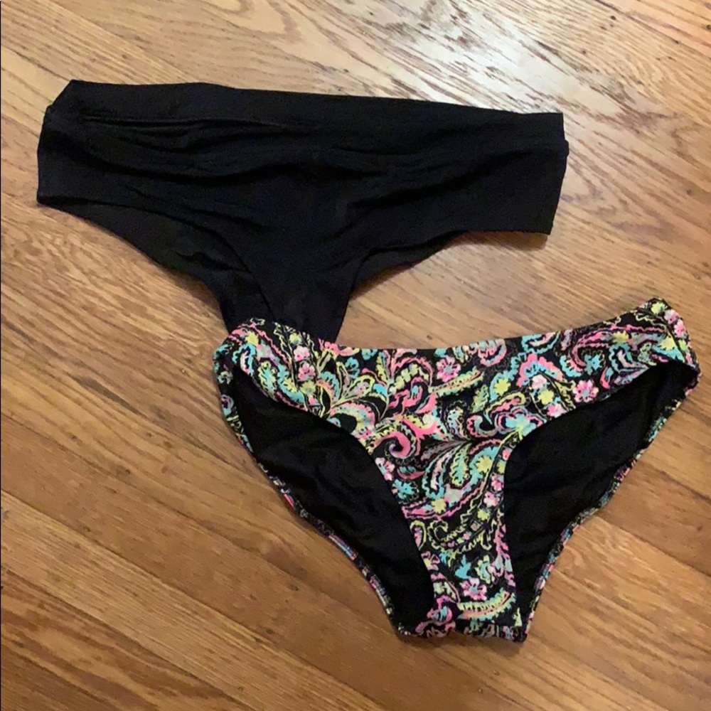 Set of 2 VS bikini bottoms
